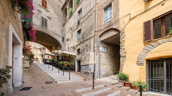 appartamento in vendita a Perugia in zona Centro Città