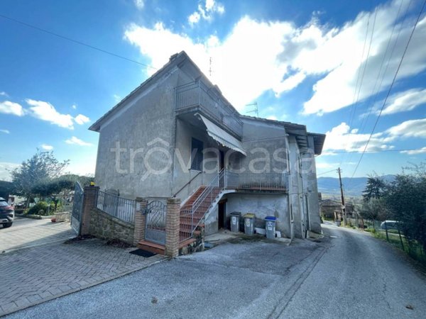 casa indipendente in vendita a Perugia in zona Fontignano