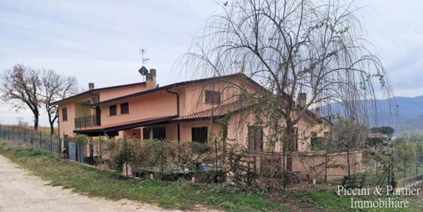 appartamento in vendita a Perugia in zona Parlesca