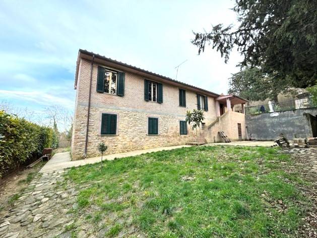 casa indipendente in vendita a Perugia in zona Montelaguardia