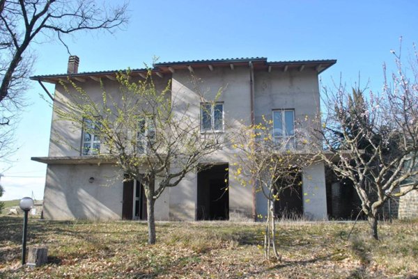 casa indipendente in vendita a Perugia in zona Piccione