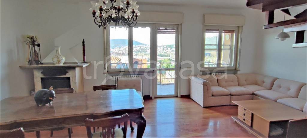 appartamento in vendita a Perugia in zona Santa Lucia