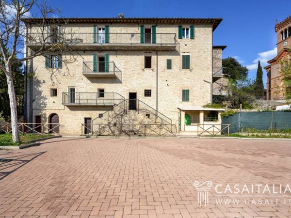 casa indipendente in vendita a Perugia in zona Ferro di Cavallo