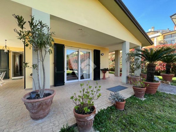 casa indipendente in vendita a Perugia in zona Cordigliano