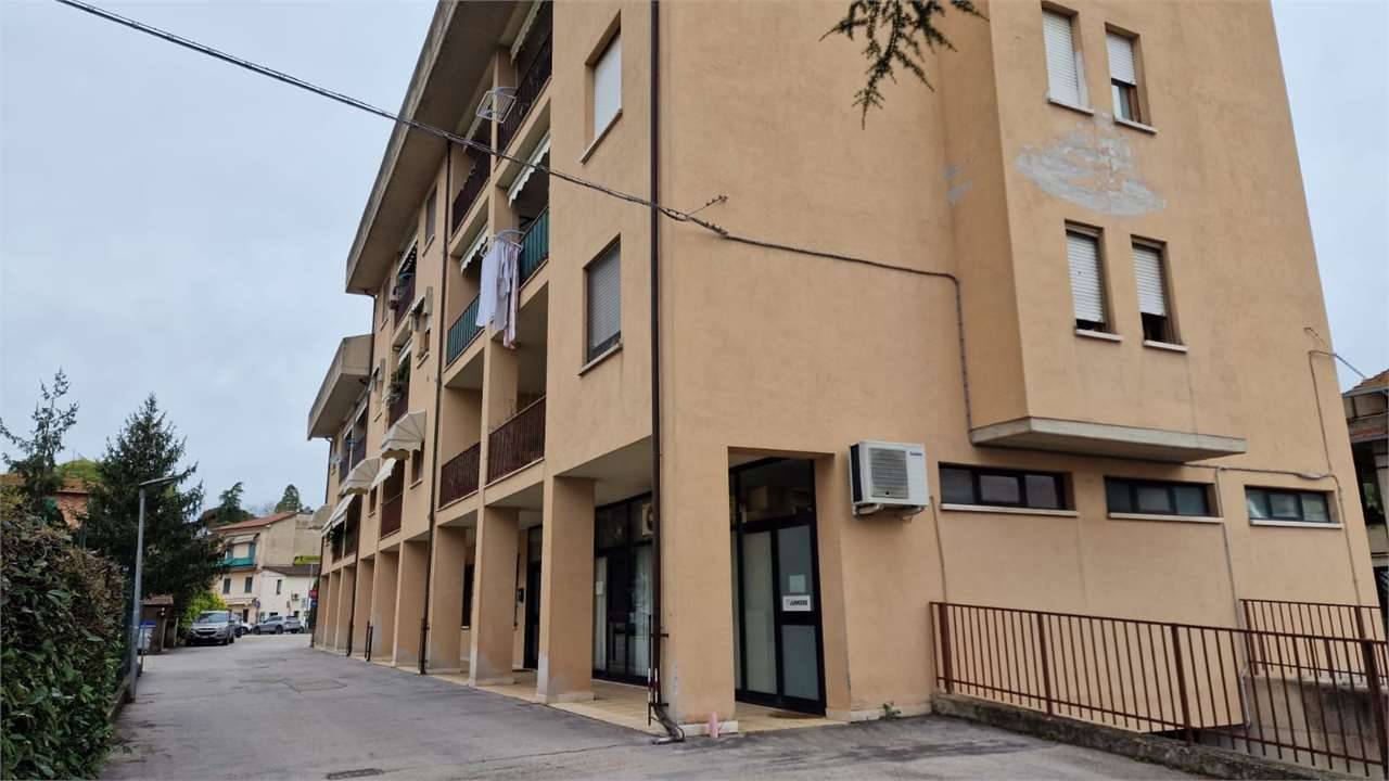 ufficio in vendita a Perugia in zona San Martino In Campo