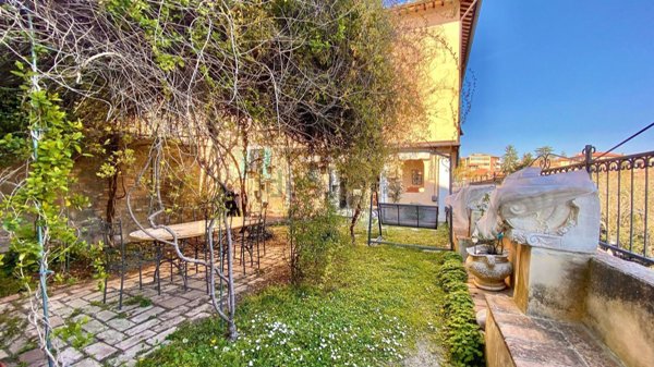 appartamento in vendita a Perugia in zona Centro Città