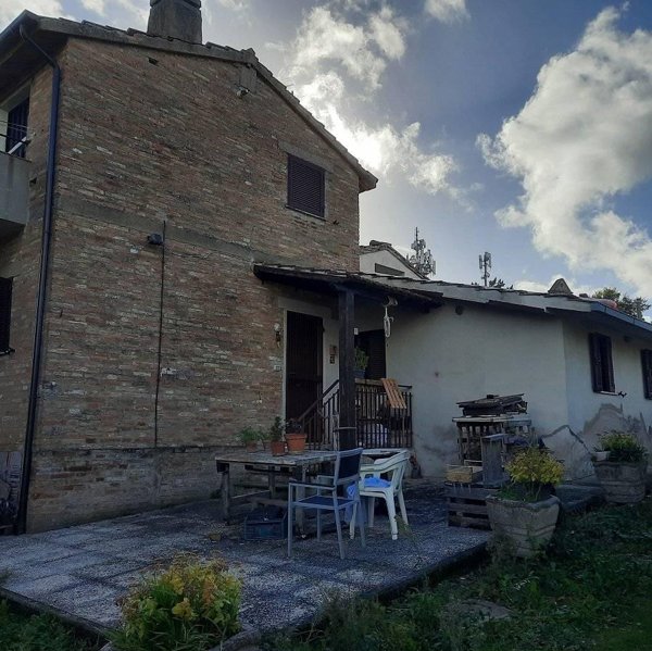 casa indipendente in vendita a Perugia in zona Prepo