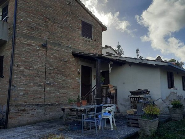 casa indipendente in vendita a Perugia in zona Prepo