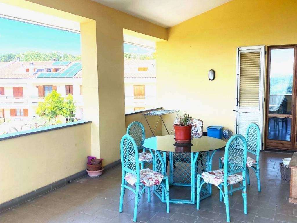 casa indipendente in vendita a Perugia in zona Collestrada