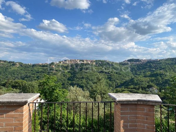 casa indipendente in vendita a Perugia in zona Montelaguardia