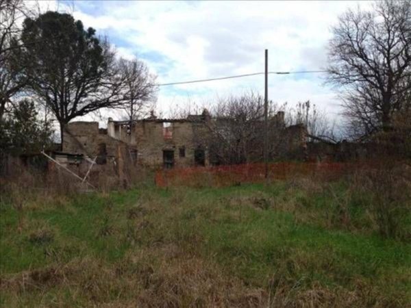 casa indipendente in vendita a Perugia in zona Casaglia