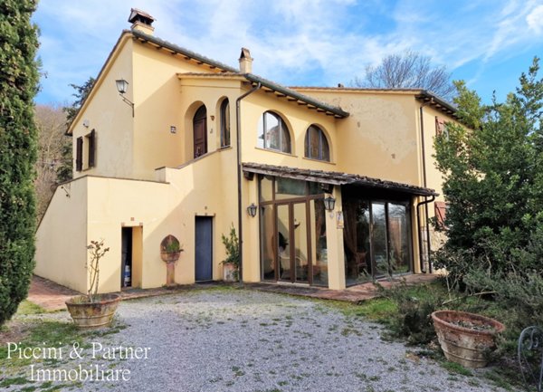 casa indipendente in vendita a Perugia in zona Stazione