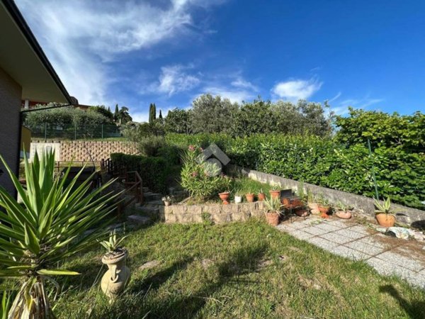 casa indipendente in vendita a Perugia