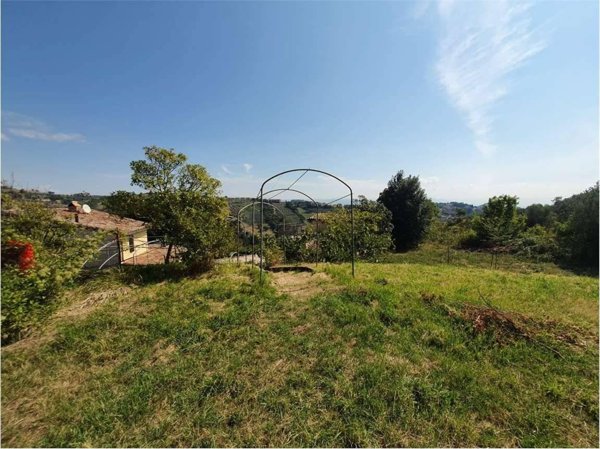casa indipendente in vendita a Perugia in zona Cordigliano