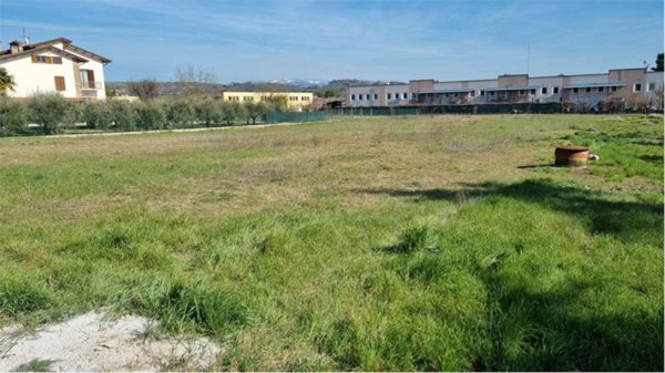 casa indipendente in vendita a Perugia