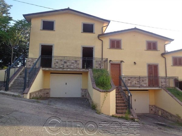 casa indipendente in vendita a Perugia in zona Villa Pitignano