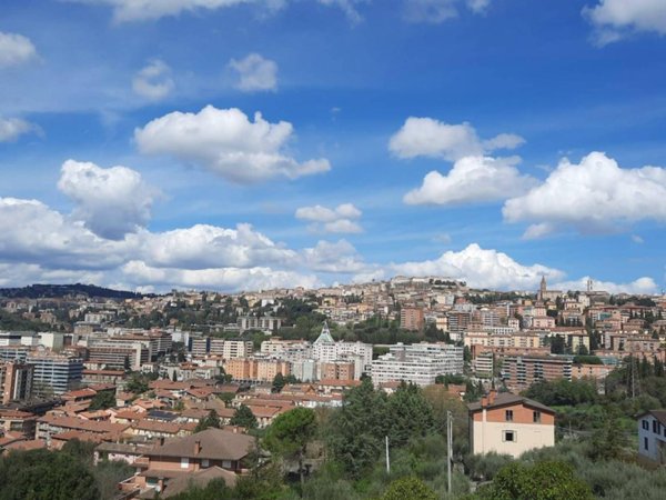 casa indipendente in vendita a Perugia in zona Prepo