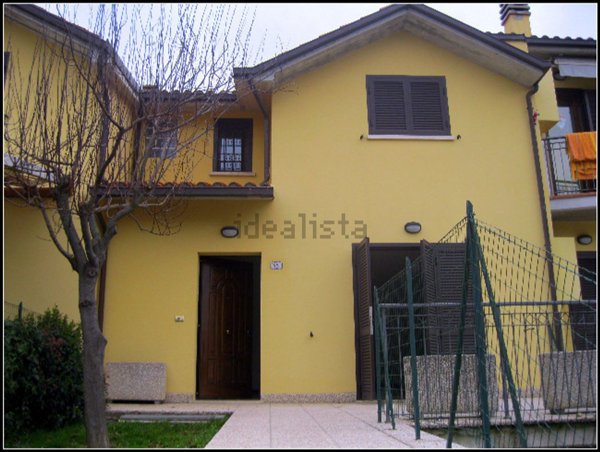 casa indipendente in vendita a Perugia in zona Colle Umberto I