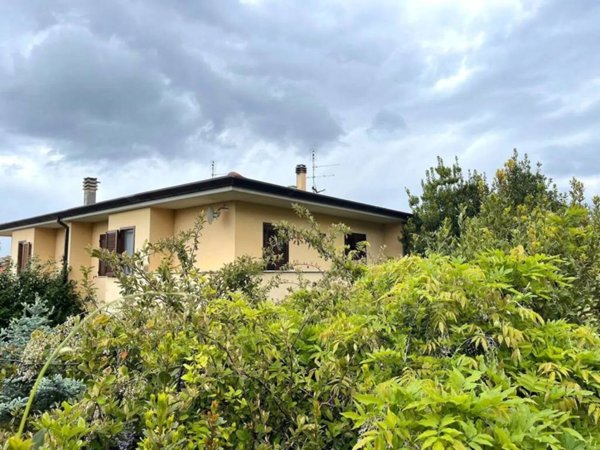 casa indipendente in vendita a Perugia in zona Pila