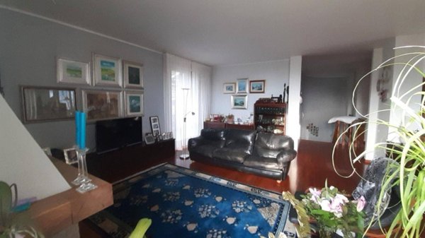casa indipendente in vendita a Perugia in zona Lacugnano