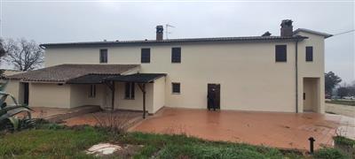 casa indipendente in vendita a Perugia
