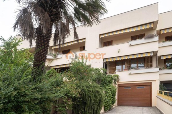 casa indipendente in vendita a Perugia in zona Madonna Alta