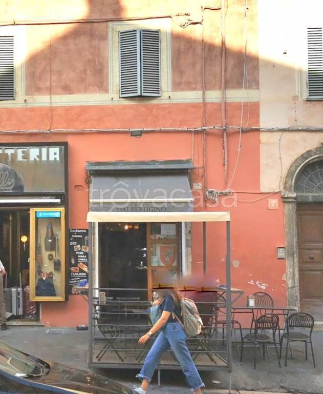 negozio in vendita a Perugia in zona Centro Città