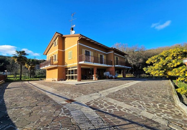 casa indipendente in vendita a Perugia in zona Santa Lucia