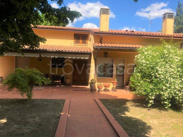 casa indipendente in vendita a Perugia in zona Lacugnano
