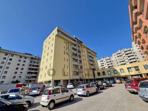 ufficio in vendita a Perugia in zona Ponte San Giovanni