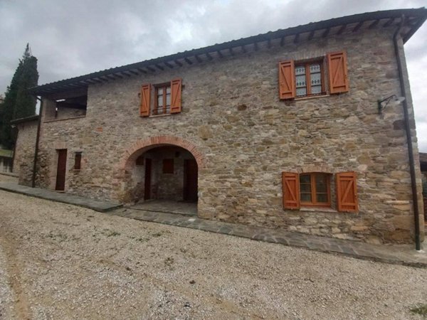 casa indipendente in vendita a Perugia