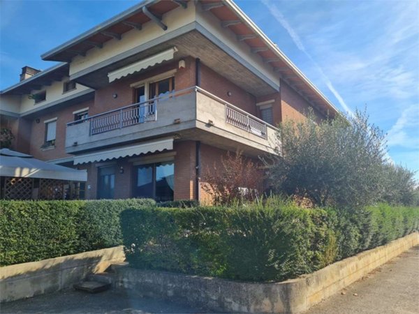 casa indipendente in vendita a Perugia in zona Casaglia