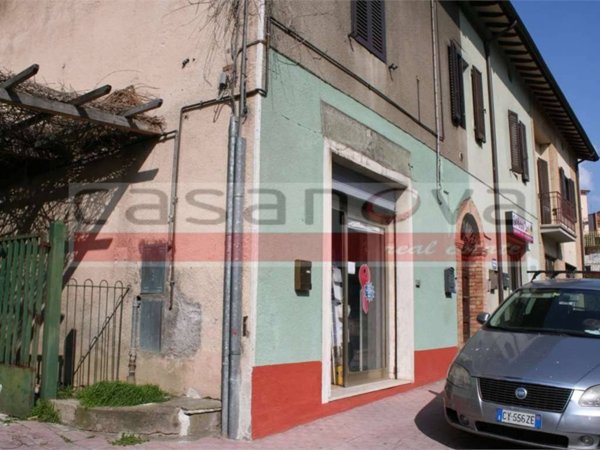 negozio in vendita a Perugia in zona Elce