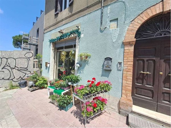 negozio in vendita a Perugia in zona Elce