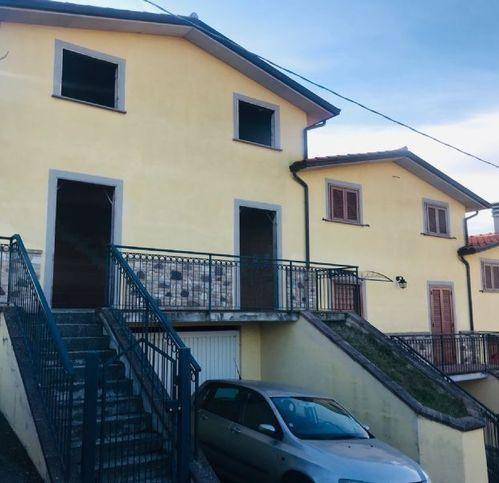 casa indipendente in vendita a Perugia in zona Ramazzano