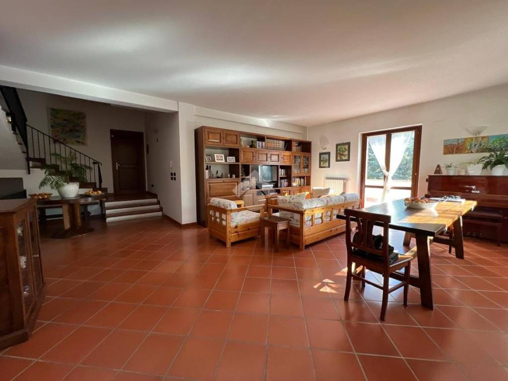 casa indipendente in vendita a Perugia in zona Centro Città