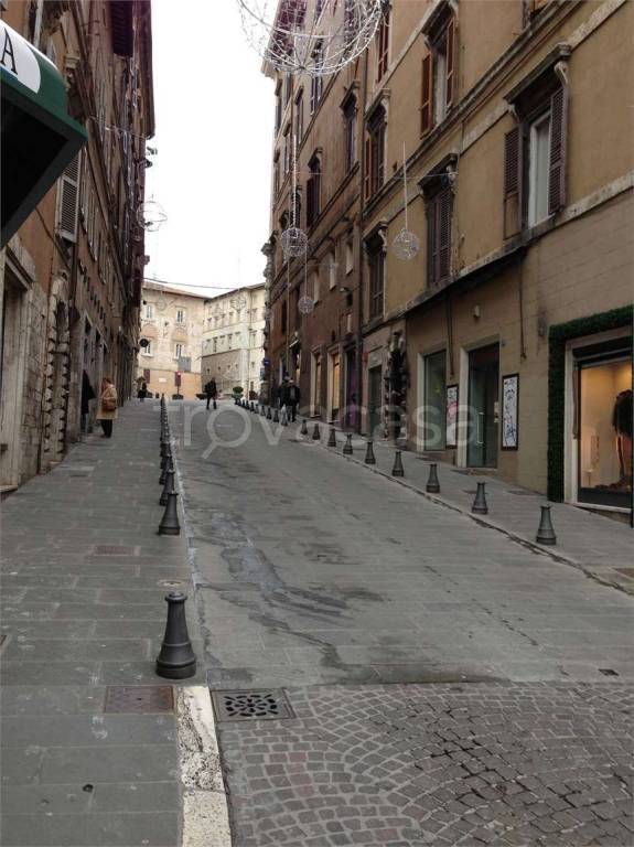 locale di sgombero in vendita a Perugia in zona Centro Città