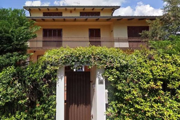 casa indipendente in vendita a Perugia in zona Mugnano