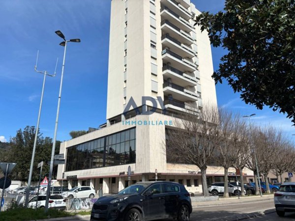 locale commerciale in vendita a Perugia in zona Ponte San Giovanni