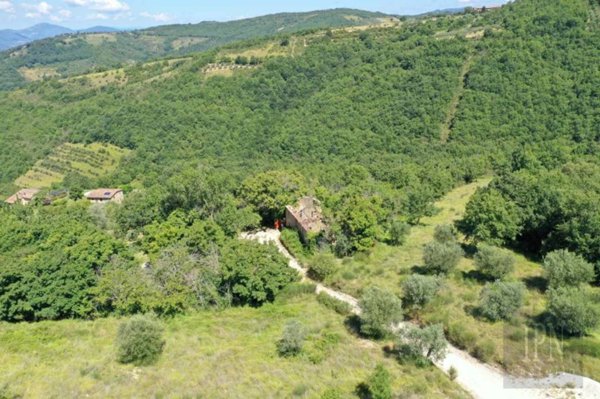 casa indipendente in vendita a Perugia in zona Piccione