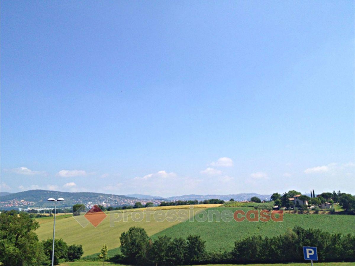 terreno agricolo in vendita a Perugia in zona Fontignano