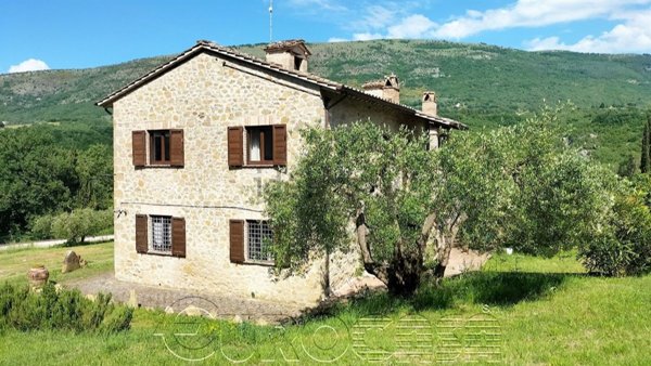 casa indipendente in vendita a Perugia