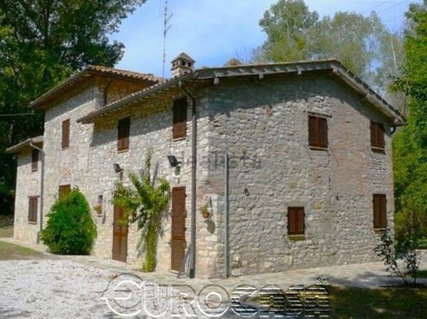 casa indipendente in vendita a Perugia