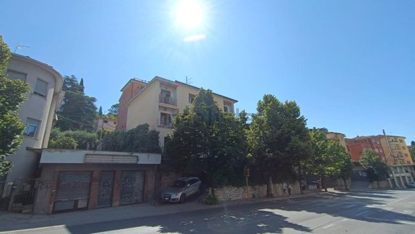 casa indipendente in vendita a Perugia in zona Case Bruciate