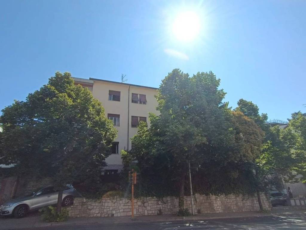 casa indipendente in vendita a Perugia in zona XX Settembre
