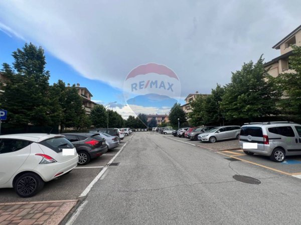 locale di sgombero in vendita a Perugia in zona Sant'Egidio