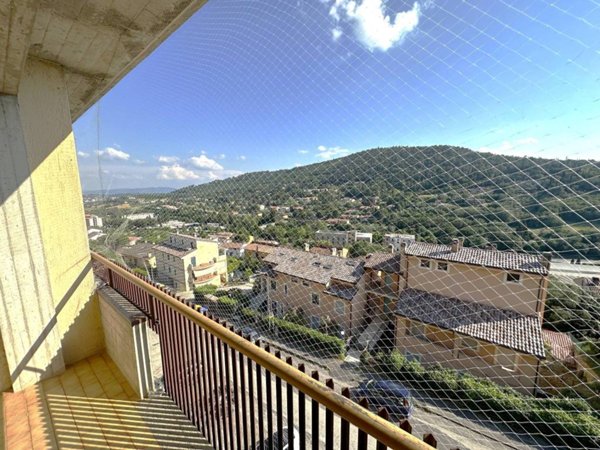 appartamento in vendita a Perugia in zona Ferro di Cavallo