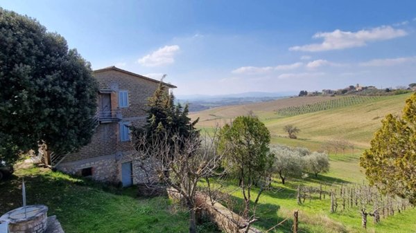 appartamento in vendita a Perugia in zona San Fortunato
