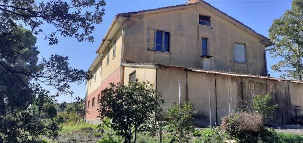 casale in vendita a Perugia in zona Monteluce