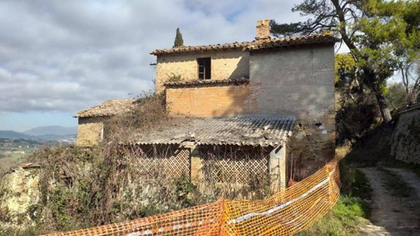 casa indipendente in vendita a Perugia in zona San Martino In Campo